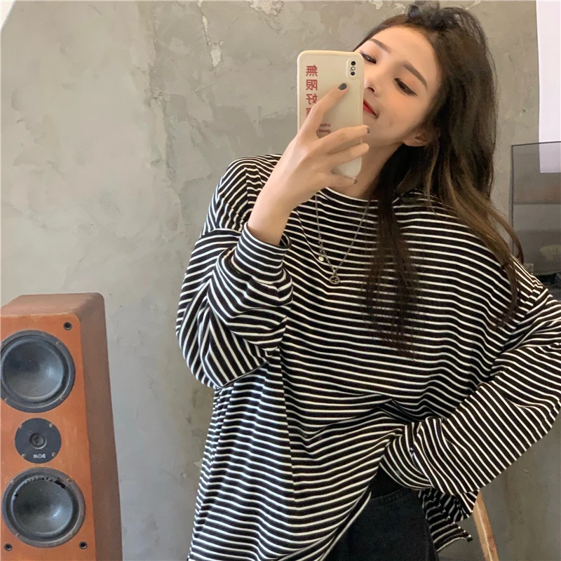 Женская Классическая Весенняя футболка в полоску черная Повседневная Уличная