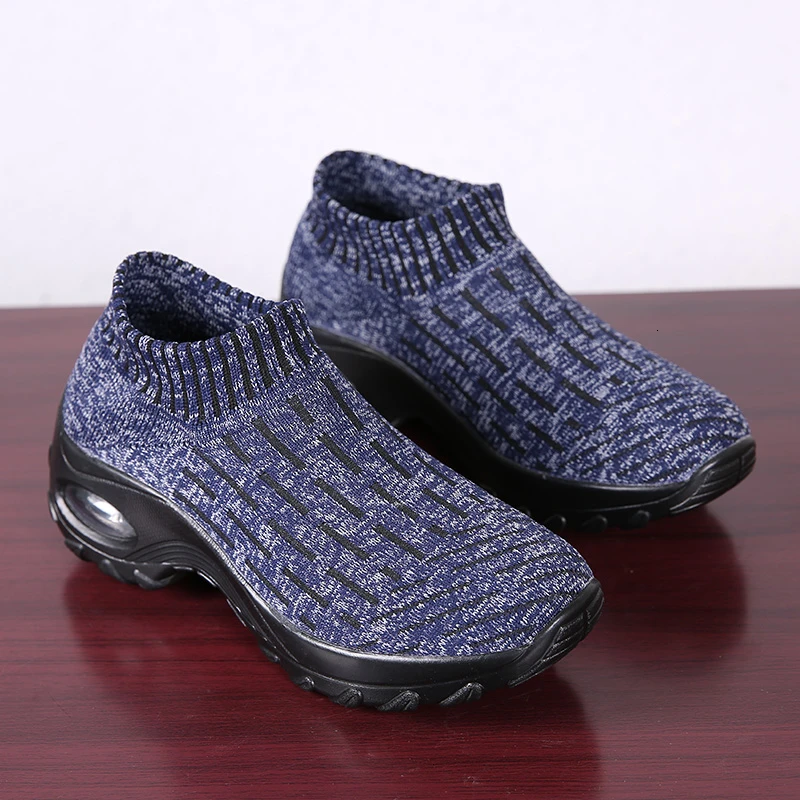 Женские кроссовки с дышащей сеткой и эластичным носком спортивная обувь