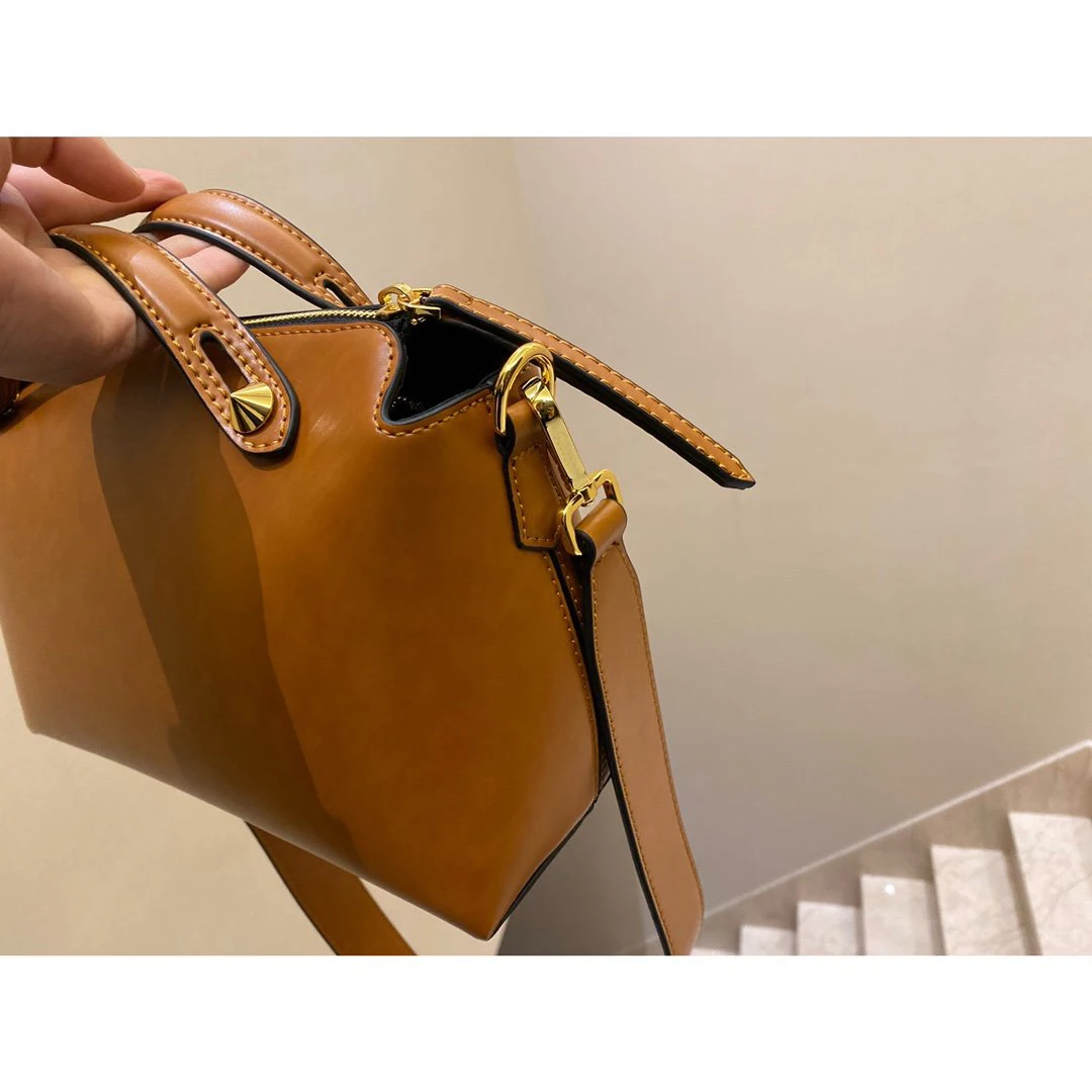 

Logo Spring and Summer Bags for Women Genuine Leather Fashion Trend Casual Cowhide Single Shoulder Messenger Pillow Bag