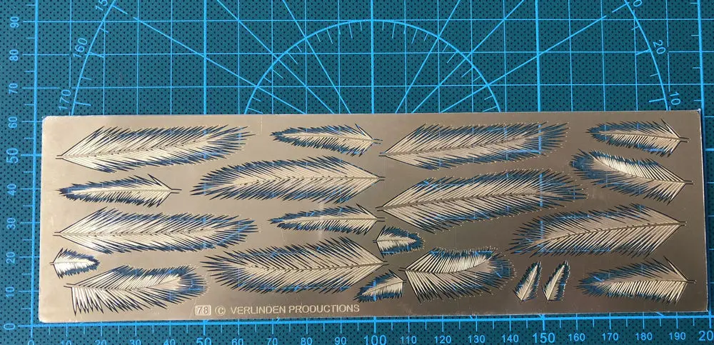 

1/35 Etching Sheet Tropical Plant Leaves For Scene Modeling Upgrade Metal Accessory 1pc Accept Drop Shipping Style VIII