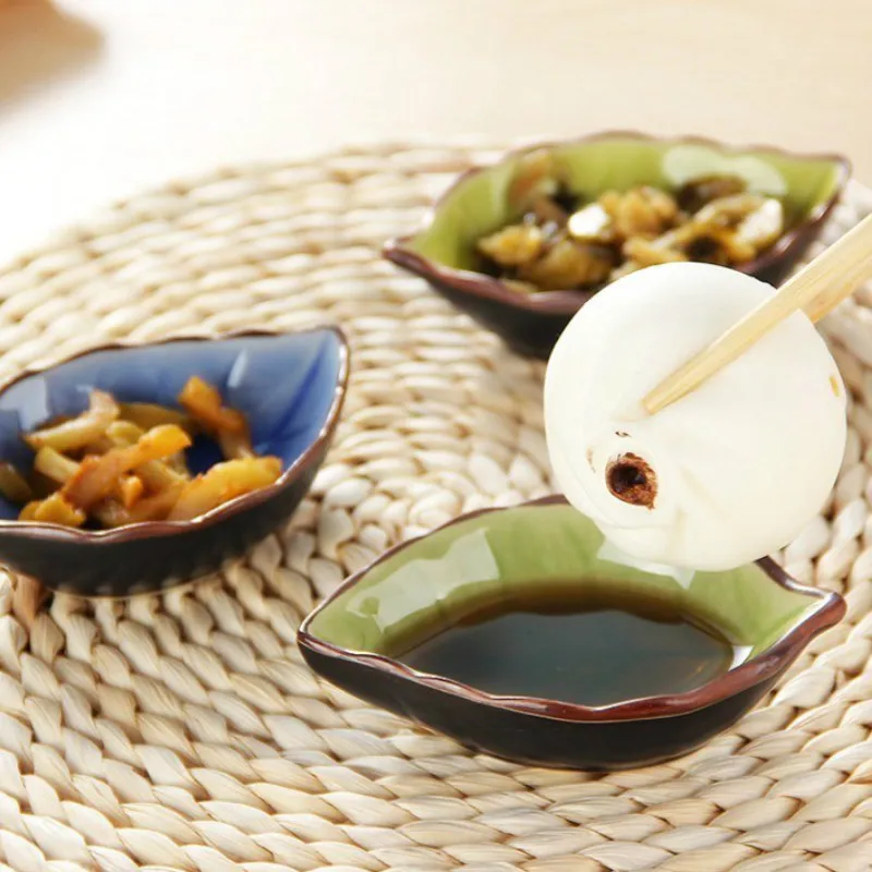

Kitchen Tableware Leaf-Shape Small Dish Ceramic Seasoning Saucers Tray Herb Spice Kid Bowl Sauce Dish Japanese Tableware Plates