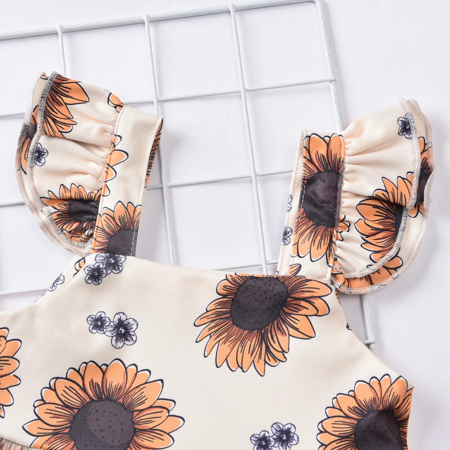 

OPPERIAYA Kids lovely Baby Girls Mesh Dress solid Shorts Suit Fly Sleeve Sunflower Printed Vest Party Street Summer 2-Piece Suit