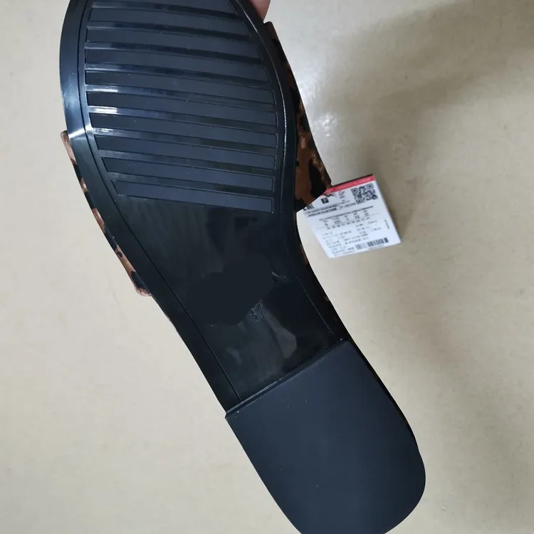 

Shoes Woman 2021 Animal Slippers For Adults Pantofle Multicolored Sandals New Soft Leopard Flat Mixed Colors Print leopard Rubbe