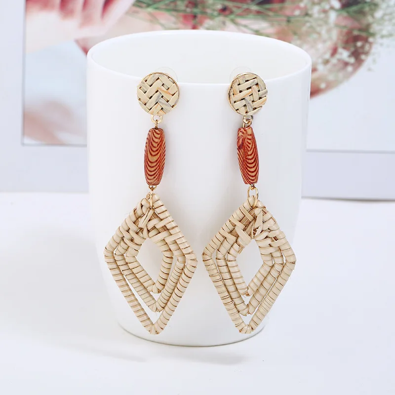 Богемная плетёная ротанговая в форме лампочки серьги для женщин ручной работы