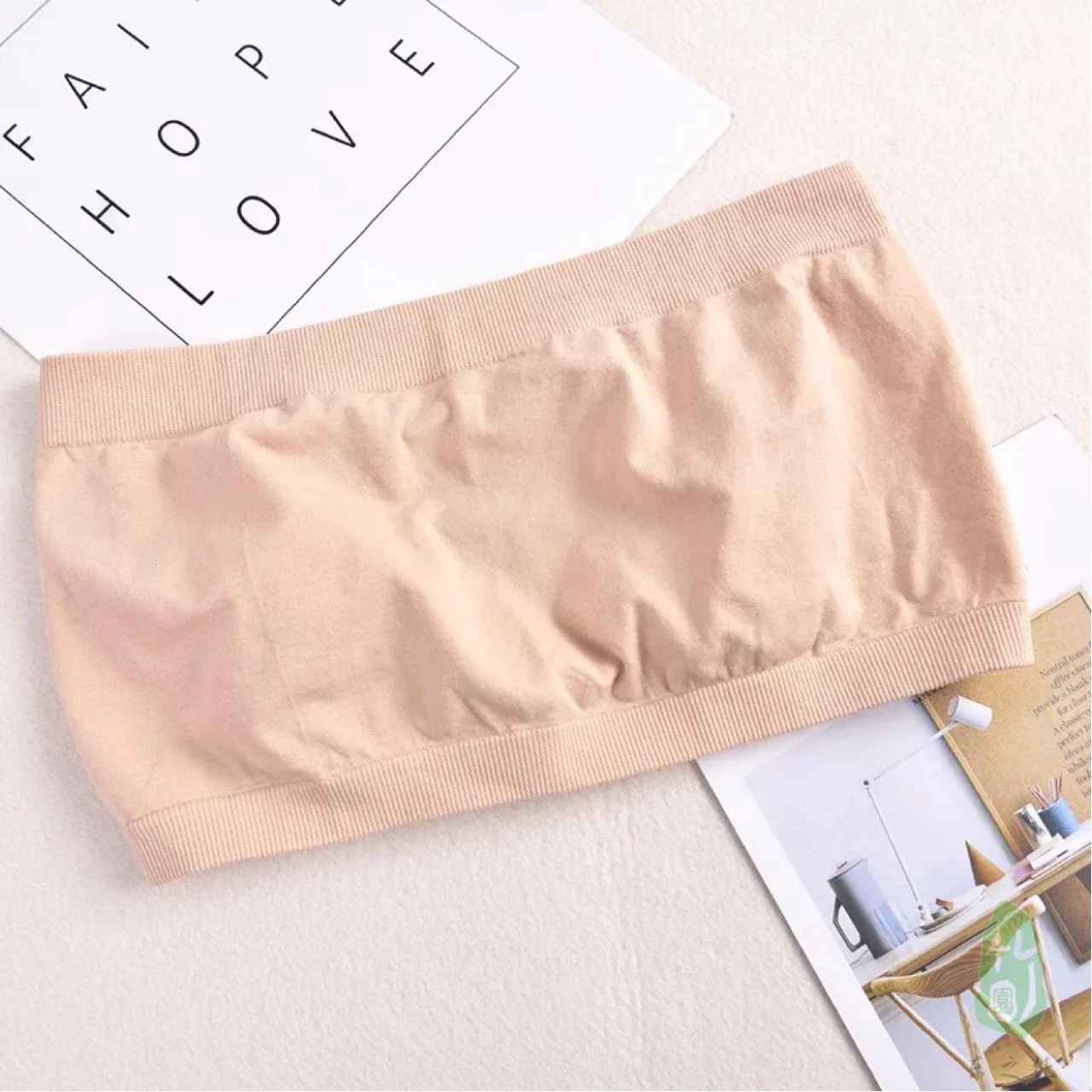 Женский Бюстгальтер-бандо без бретелек черный/белый/кожаный бесшовный