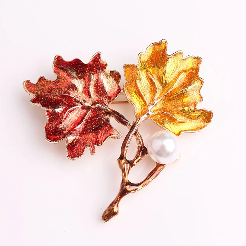 Цветная Раскрашенная жемчужина кленовые листья металлическая брошь с золотой