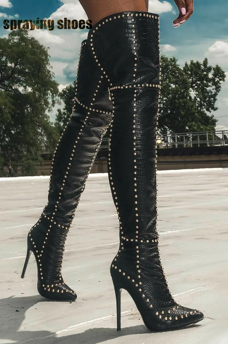 Patent Leather Black Пикантные высокие сапоги до бедра с леопардовым принтом; женские сапоги с заклепками и острым носком; расклешённые Женские Сапоги выше колена на шпильке - Цвет: Patent Leather Black
