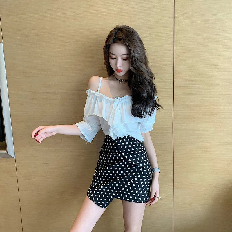 

Sweet Women's Clothing Summer Style Ruffles Shirts Slash Neck Korean Blouses Off Shoulder Ladies Tops Loose Blusa Feminina New