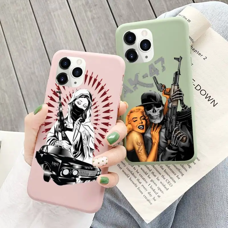 

AK47 Gun Coque Simple black white Phone Case Candy Color for iPhone 6 6S 7 8 11 12 XS X SE 2020 XR mini pro Plus MAX funda