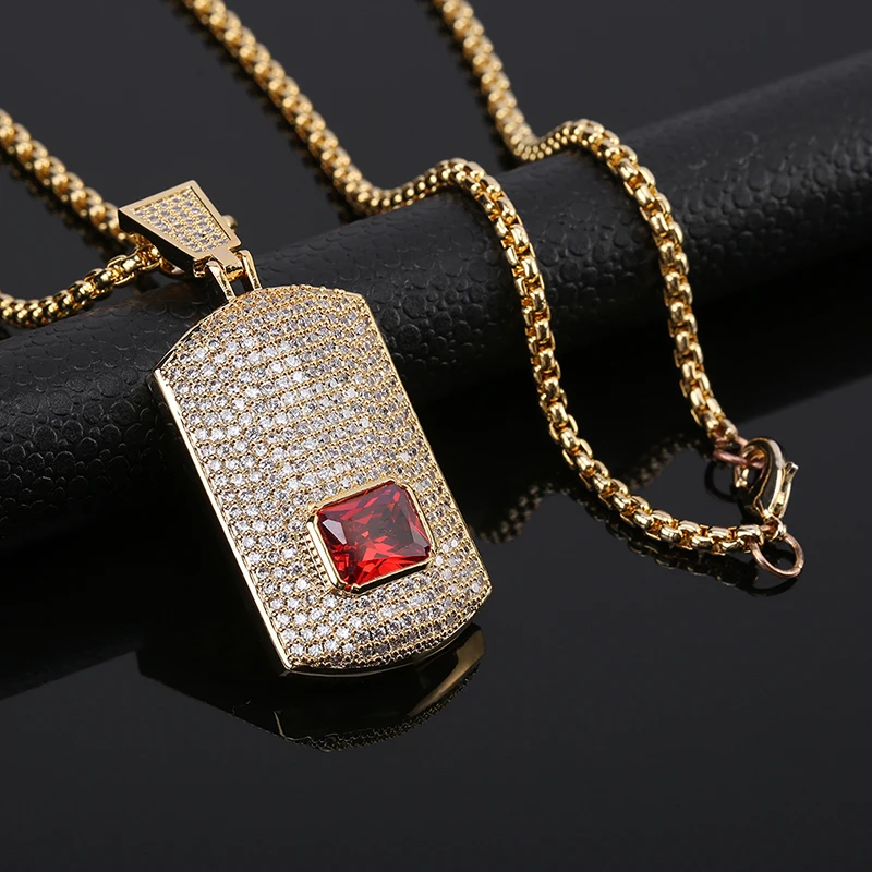 Красный драгоценный камень ледяной геометрический щит моделирующее ожерелье