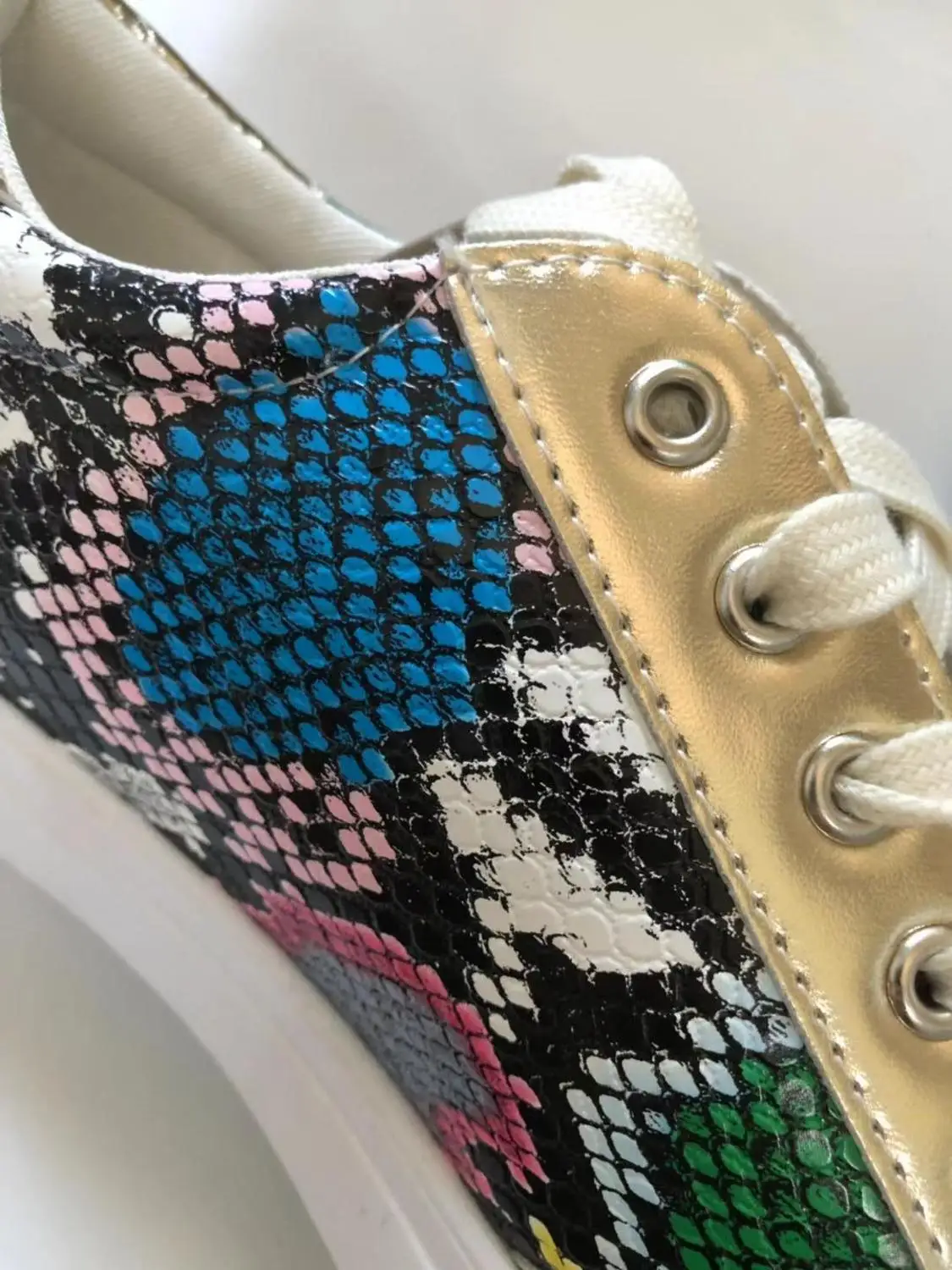 

Dropshipping Serpentine designer sneakers womens casual shoes female sexy comfort sneakers 2020 new arrival