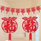 Яркие декоративные гирлянды в китайском стиле для праздника Весны