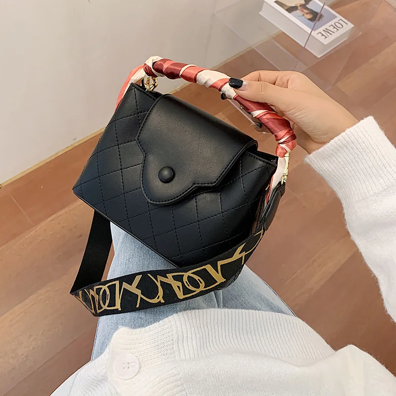 

Woman Small Scarf Hand Bag 2020 New Season Satchel Mini- Lovely Shoulder Messenger Bags for Female Solid Hasp Package Flap