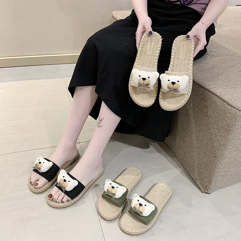 

Женские тапочки WOHDHE с открытым носком, милый мультяшный медведь, стильные мягкие удобные нескользящие, Новинка лета 2021