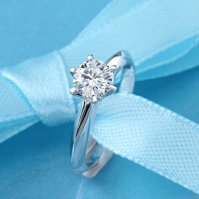 Женское кольцо из серебра 925 пробы с муассанитом|Кольца| |