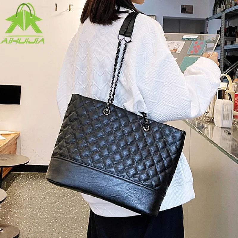 

Fashion Embroidery Thread PU Leather Shoulder Messenger Bag For Women 2021 Luxury High Capacity Female Trending Chain Handbags