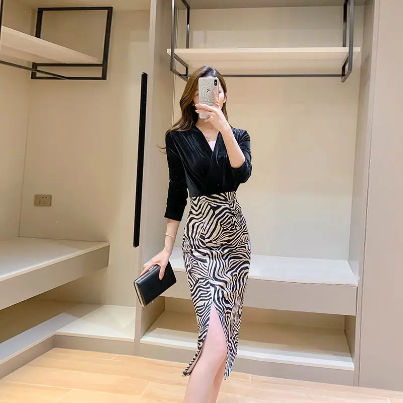 

Zebra Pattern Stitching Dress Women's Spring and Autumn New Style Style Fashionable Long Sleeve Slim Fake Two Skirts