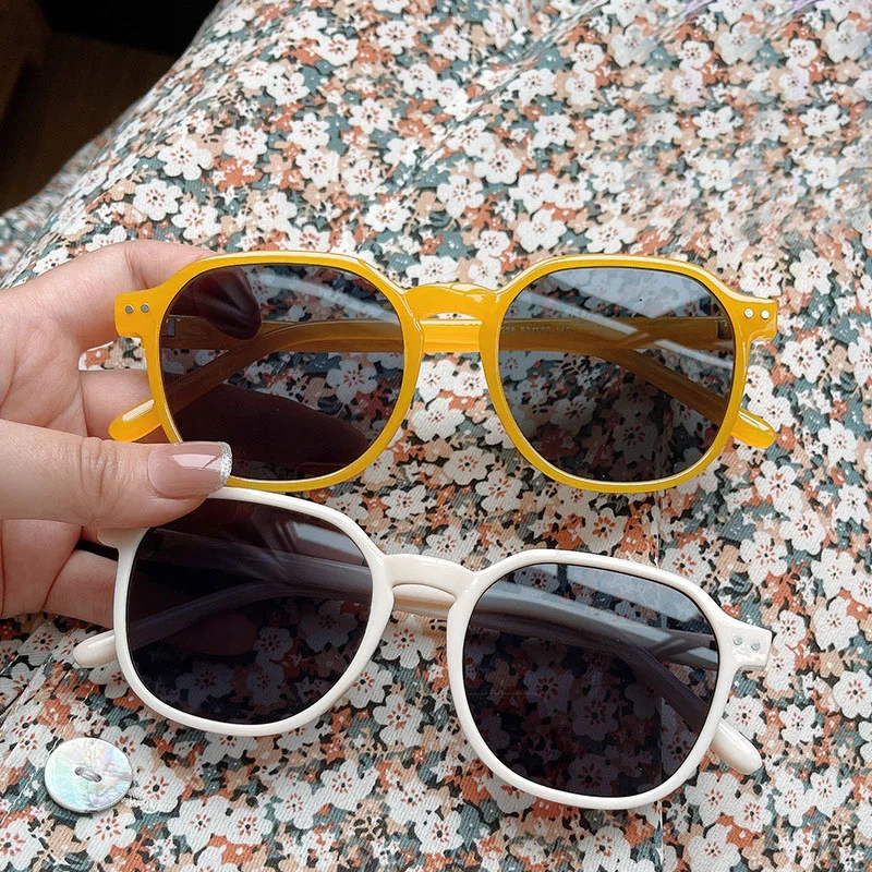 

Солнцезащитные очки унисекс, квадратные темные очки большого размера, в черной оправе, с градиентом, в стиле хип-хоп, с цветными линзами