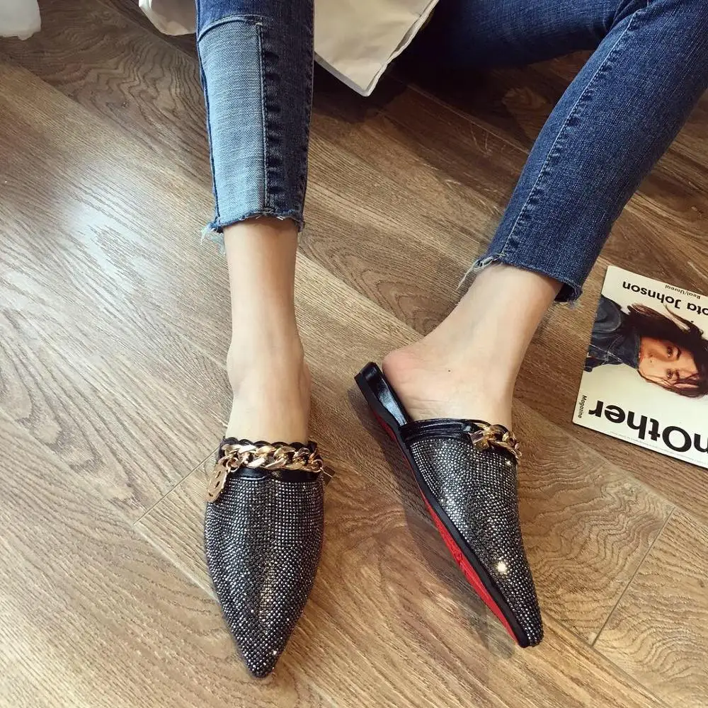 

Pointed flat sandals and slippers female wear Korean version 2020 spring new rhinestone Baotou lazy word slippers