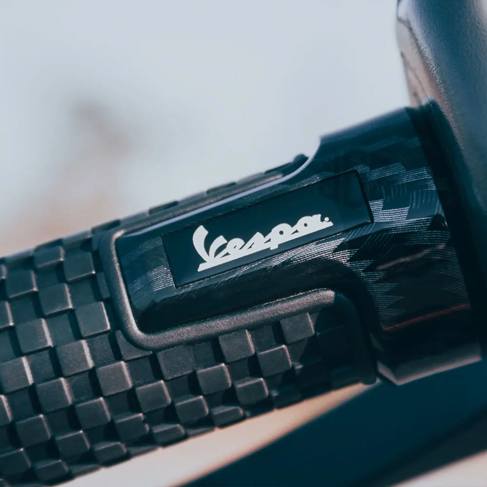 Мотоциклетные резиновые пластиковые Углеродные 22 мм рукоятки для Vespa GTS 300 250 125