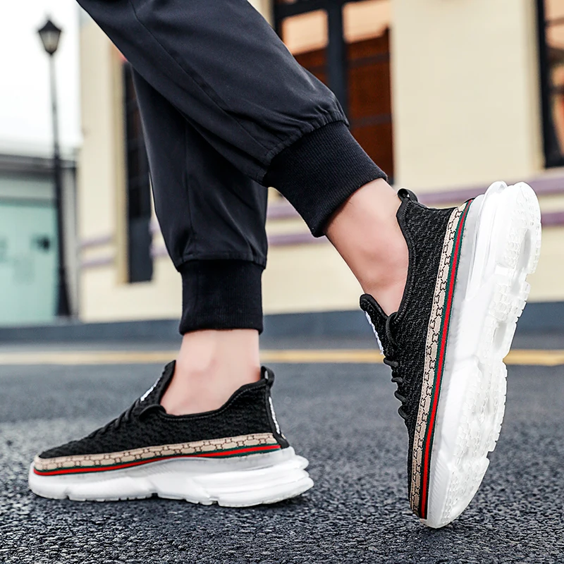 

SUOVEKGO 2020 Summer Breathable Flying Weaving Sneaker Men Fluorescence Sport Shoes Camouflage Soft Sole EVA Running Shoes