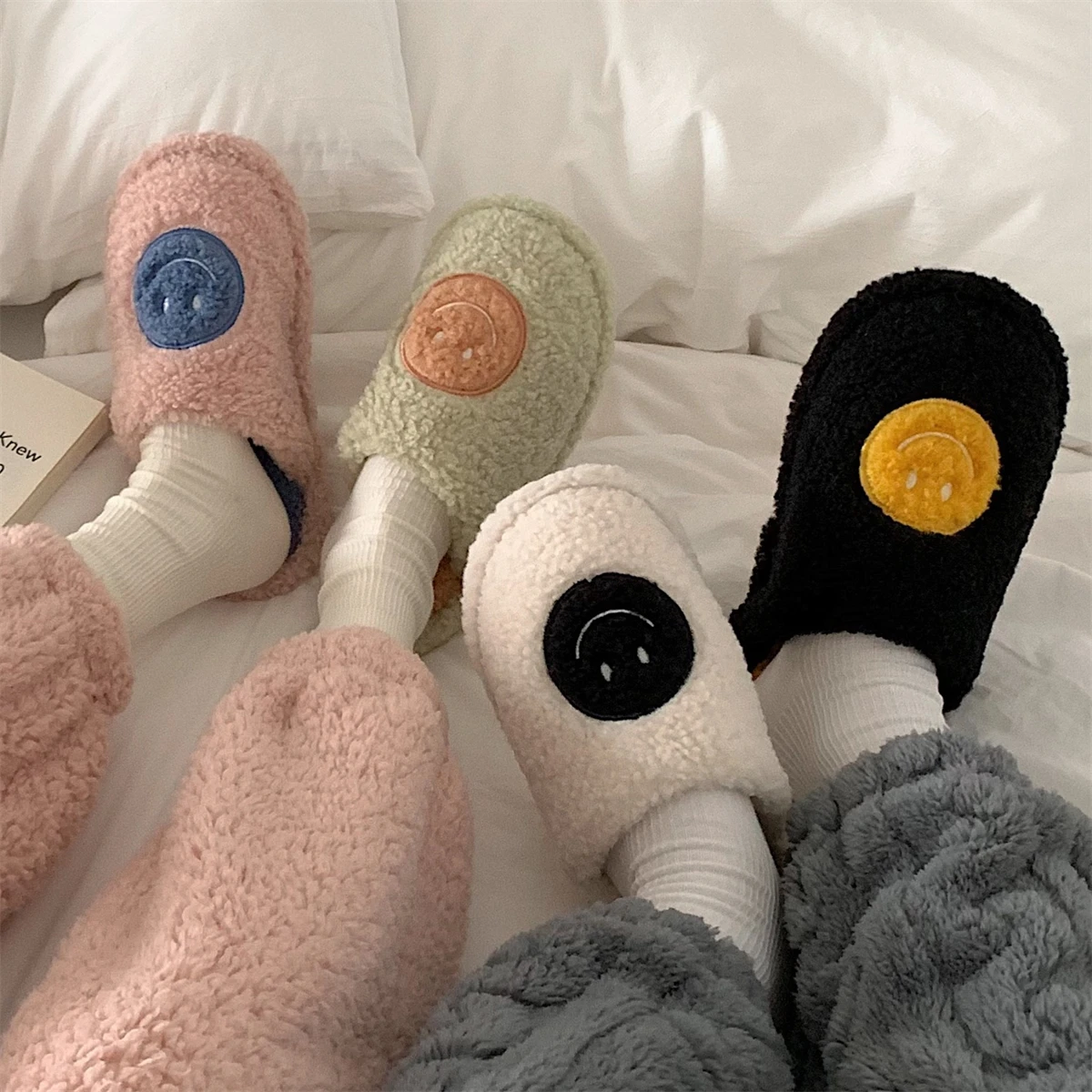 2022 New Smiley Face Slippers For Women Fashion Fluffy House Slippers Personality Woman Slippers