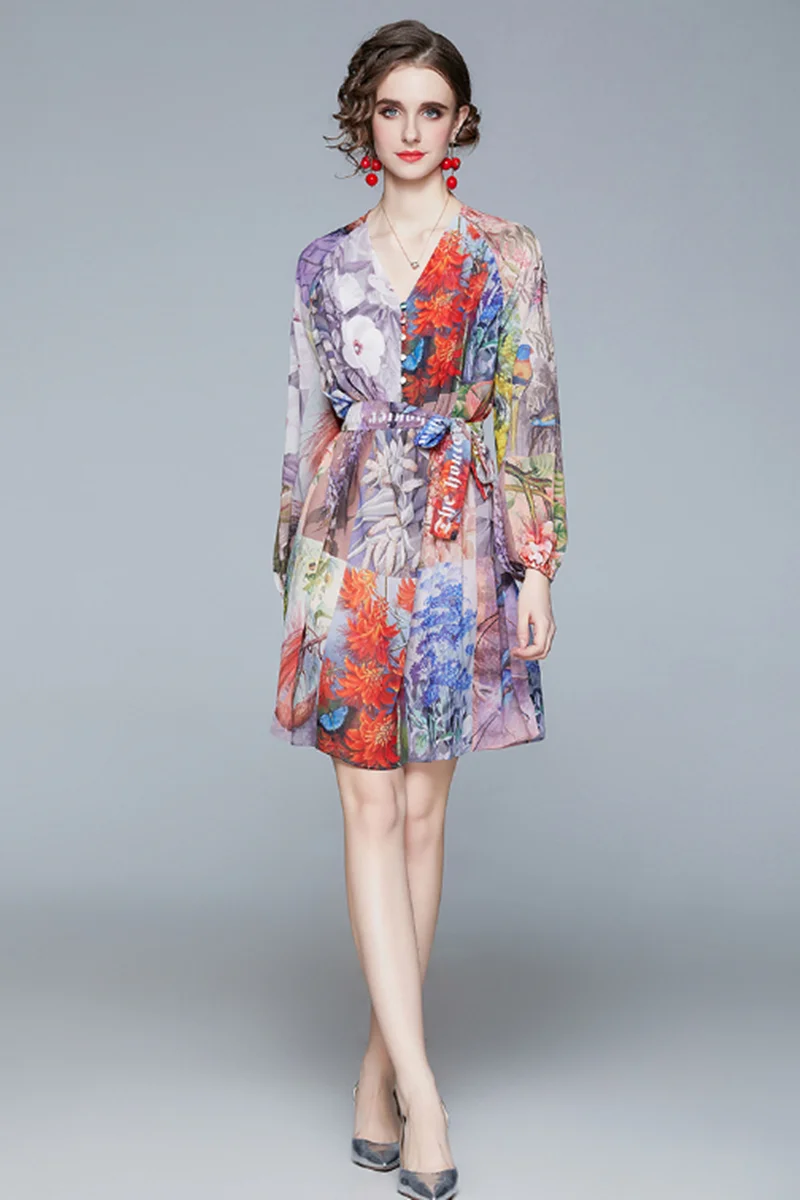 

2021 early spring new V-neck puff sleeves gentle goddess temperament printed elegant short skirt waist slimming dress