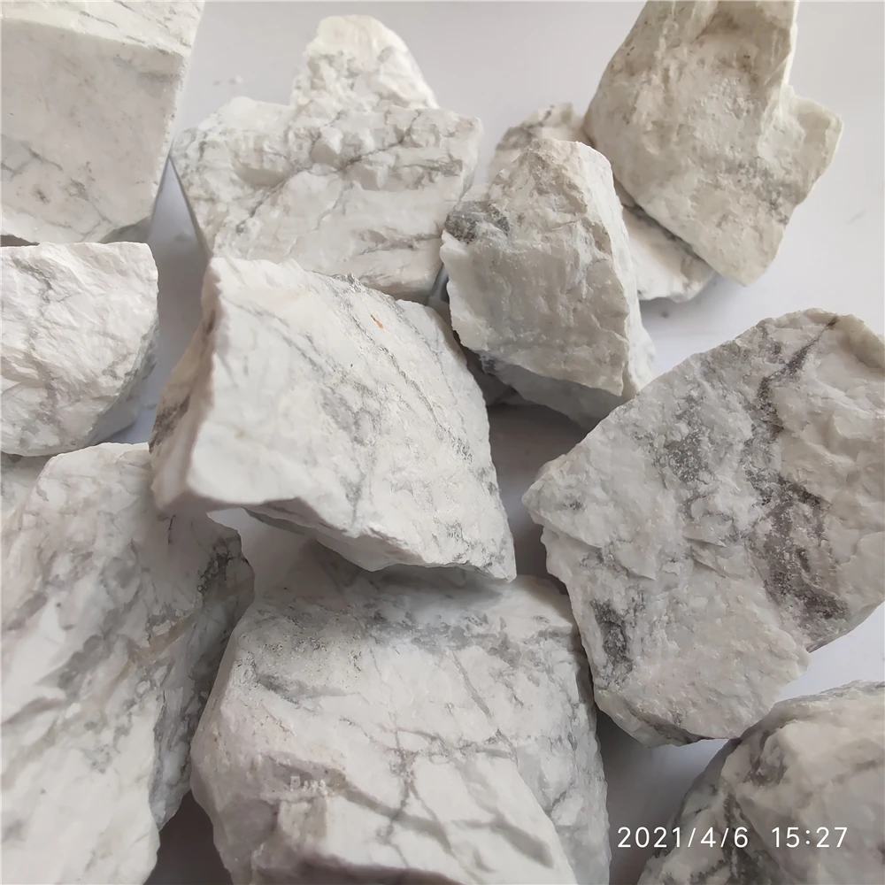 

Wholesale White Howlite Turquoise Decorative Rough Stone