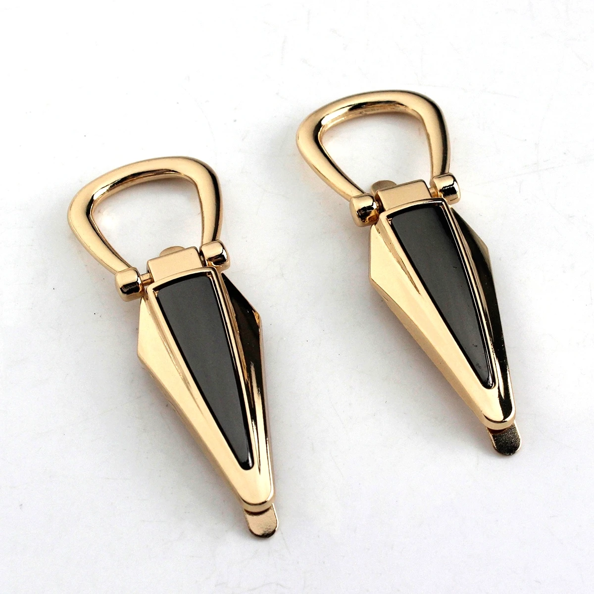 

2 шт. металлический мешок стороне якорь ластовица модный прочный повесить пряжки мешок боковых кромок ручная лебедка малых аппаратные сред...