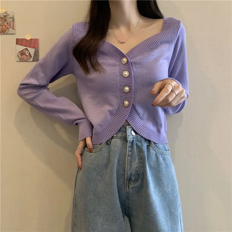 Женский трикотажный кардиган с V-образным вырезом и длинным рукавом