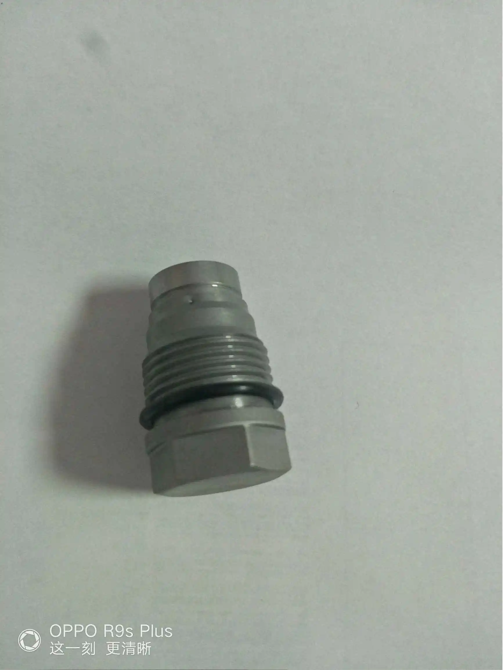 Предохранительный клапан Common rail для 1 110 010 009 CASE IH 2854 543 IVECO 504088436 MAN 51 10304 0278 |