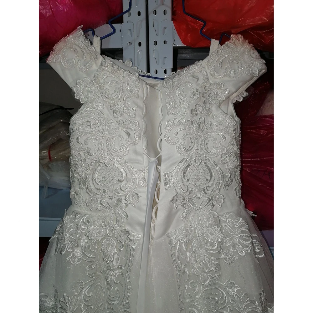 Свадебное платье со шлейфом оранжевое кружевное свадебное 2019|Свадебные платья| |