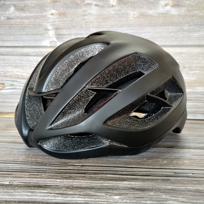 

2021 aero casco ciclismo