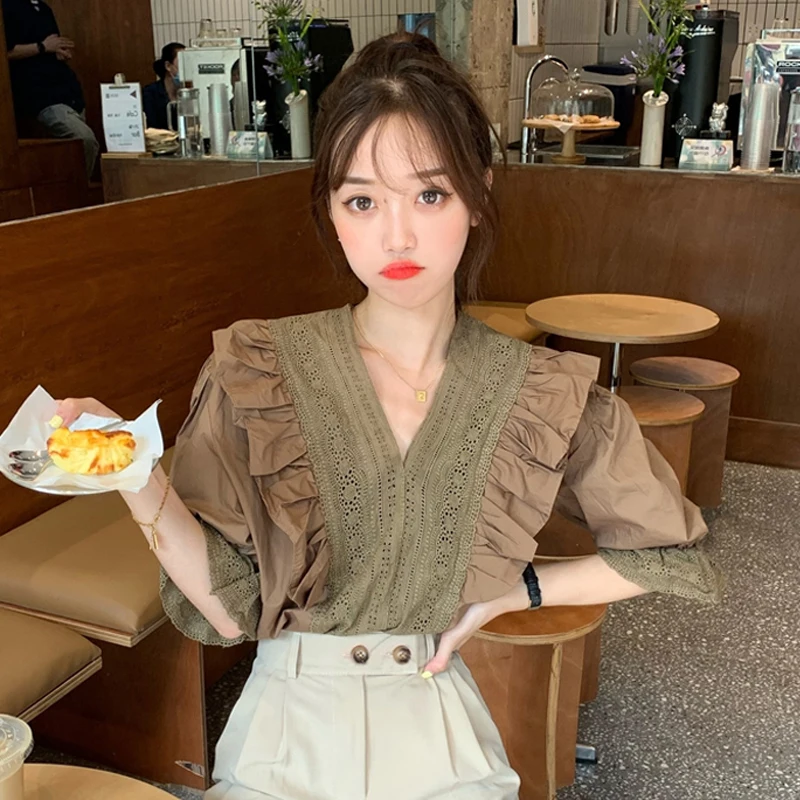 

Women Blouse French Retro Hong Kong Flavor V-neck Blouse Summer 2021 New Design Sense Niche Puff Sleeve Shirt Women
