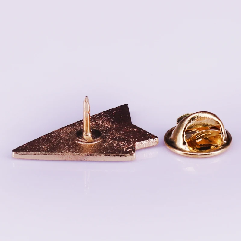 Нагрудный значок в виде самолета Let it go простое умственное напоминание |