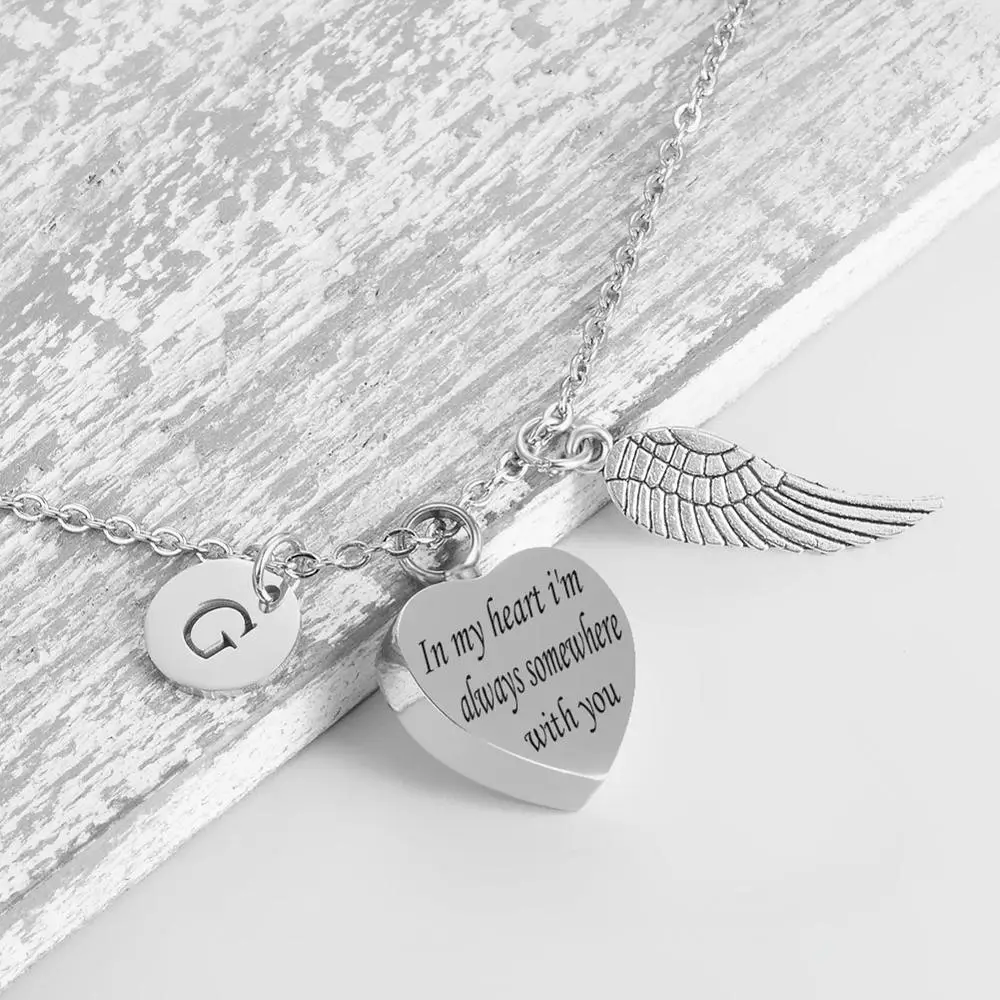 Ожерелье с кремационной урной подвеска Крыло ангела 26 Начальная буква Алфавит