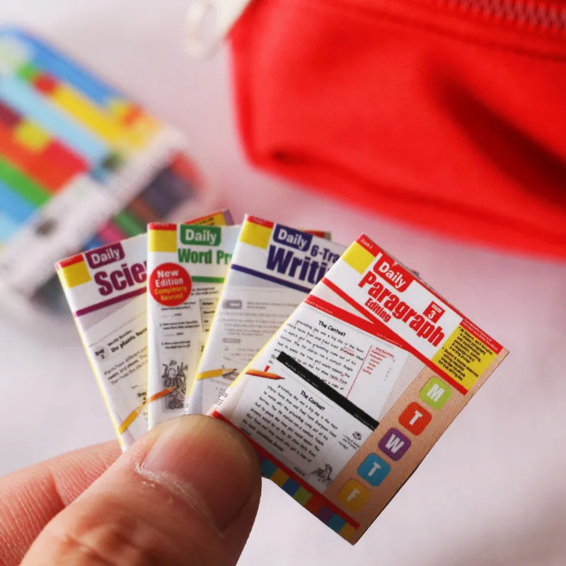 

Mini Magazine Miniature Dollhouse Food Diy Mini Cake Lip Gloss Storage Box Kitchen Toy for Ob11 Blyth Doll Accessories