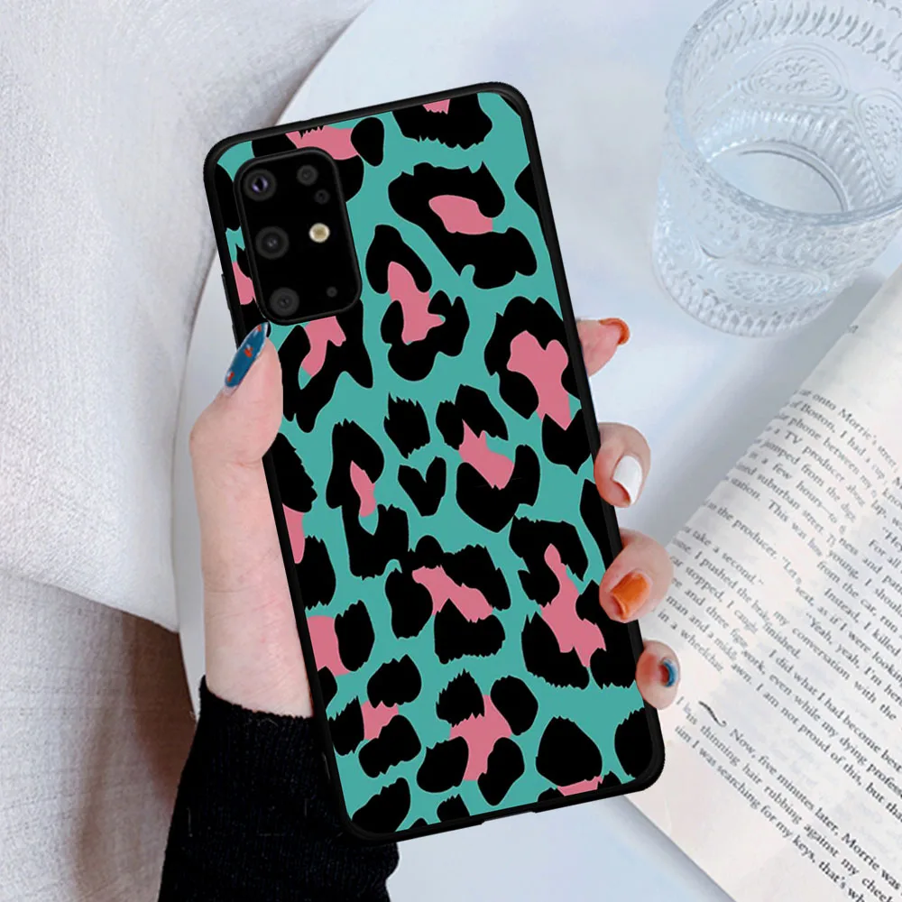 Лидер продаж Цвета: белый розовый и зеленый из коровьей кожи с леопардовым