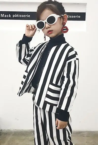 Костюм для девочек на весну и осень 2019 модный костюм из двух частей в Корейском