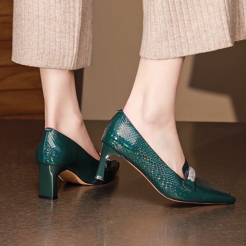 

Women Pumps Cow patent leather 22-4.5cm Ladies Shoes Spring and Autumn Crystal metal chain decoration Snake print high heels