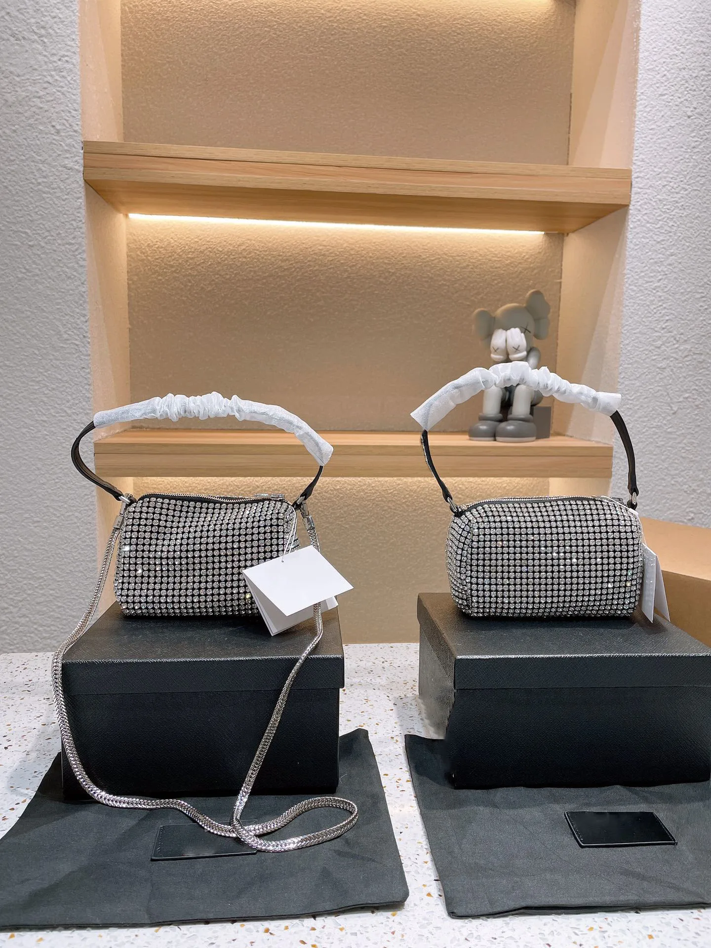 

101745 Women's new giant beautiful Flash bucket drill Bag Shoulder Bag