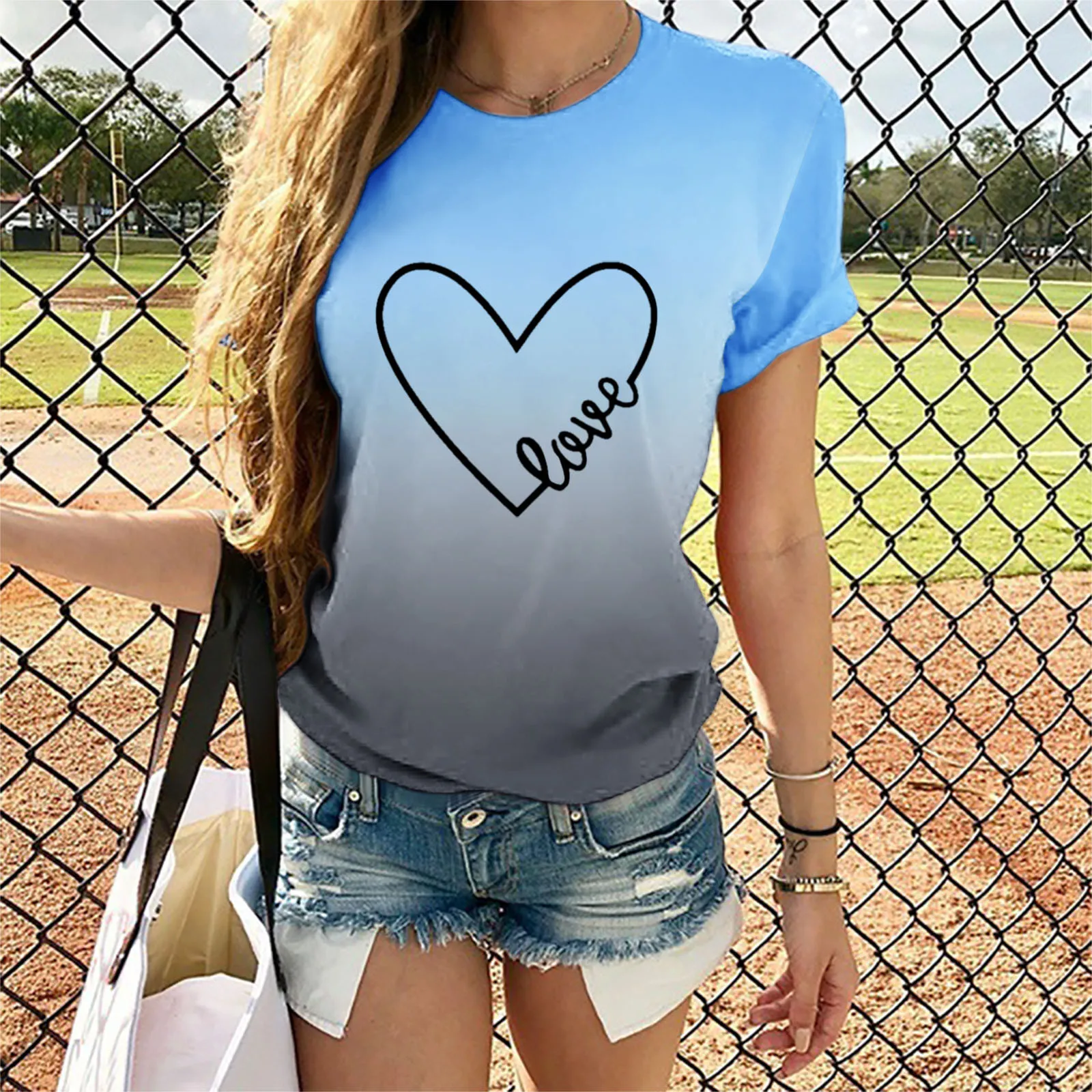 

Gradient Women Short Sleeve T-shirts Summer Female Simple heart Graphic Tees Fashion Women Top Harajuku Party Women T-shirt