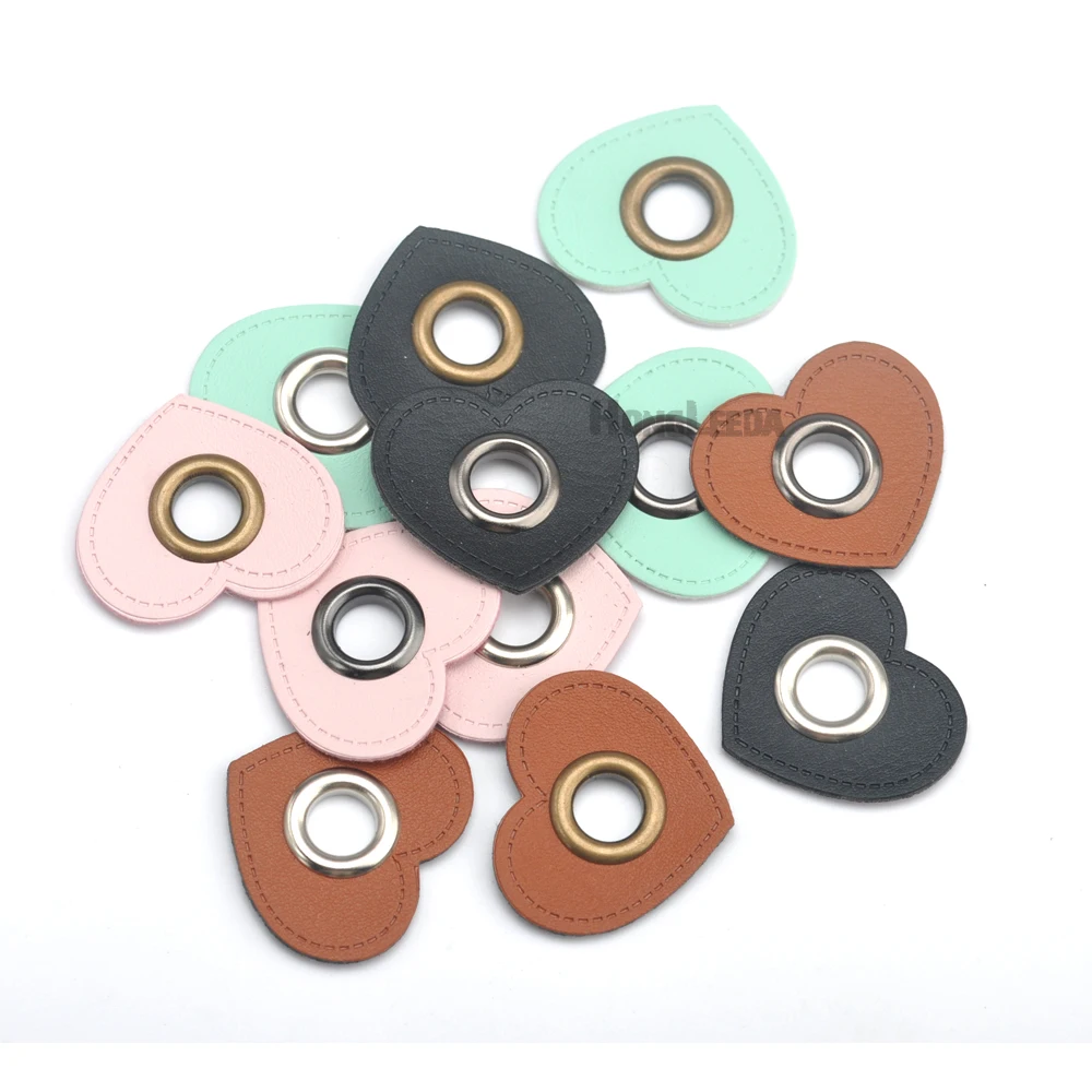 30 шт./лот черные/коричневые нашивки из искусственной кожи в форме сердца +