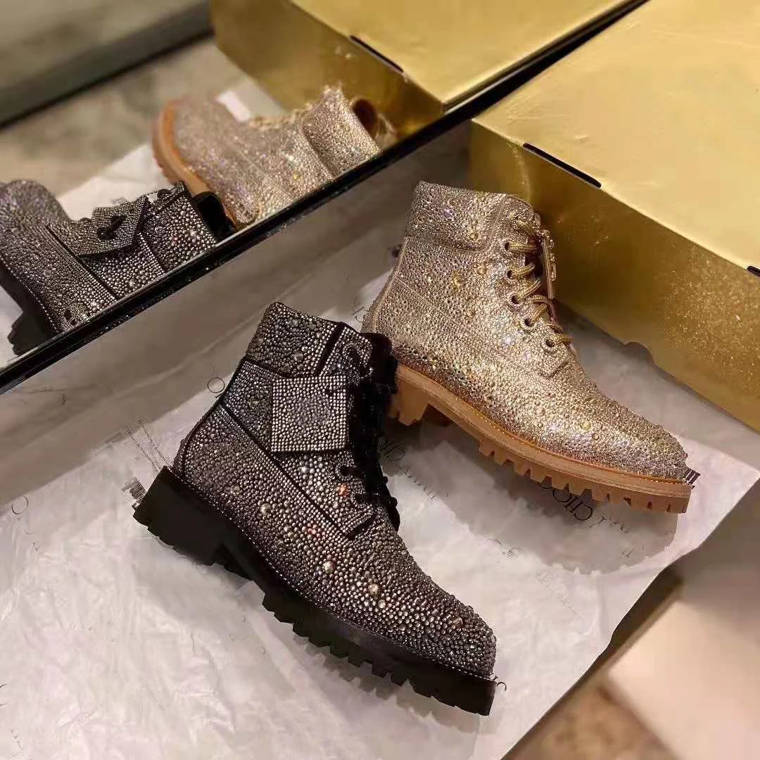 

Vallu Winter 2021 Premium Rhinestones Cool and Gorgeous Mountaineering Outsole Non-slip Comfortable All-match Martin Shoes