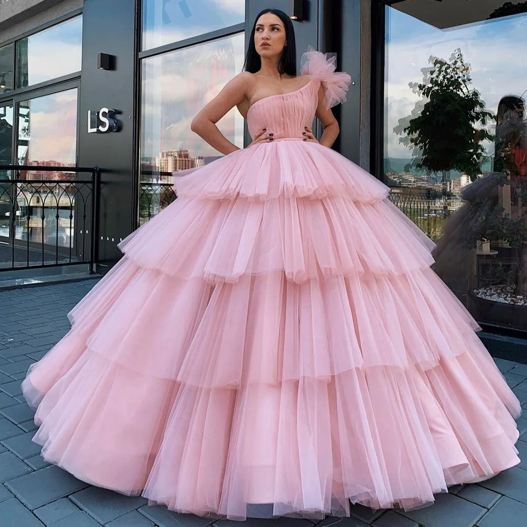 

Plus Size Pink Prom Dress Ruffles One-Shoulder Floor-Length Lush Fluffy Tulle Evening Party Dresses Quinceanera Dresses Women