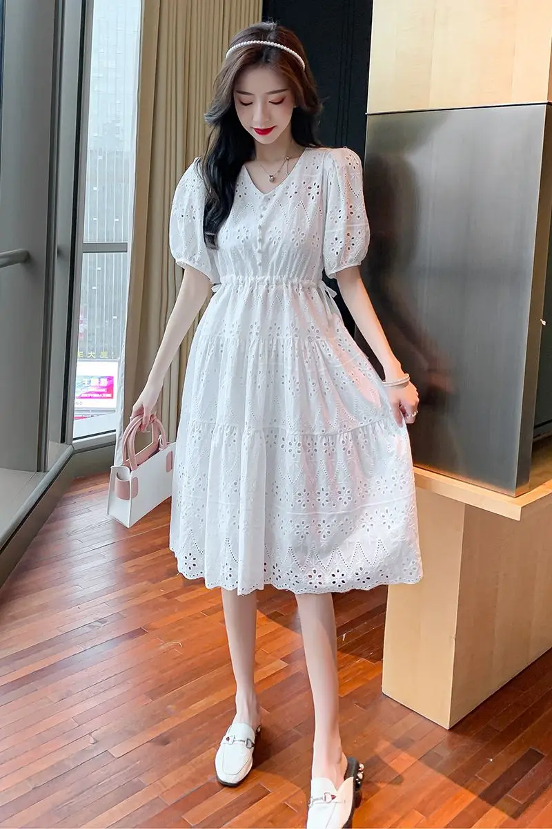 

COIGARSAM French Style Elegant Lace Summer Women dress Hollow Out V-Neck Dresses