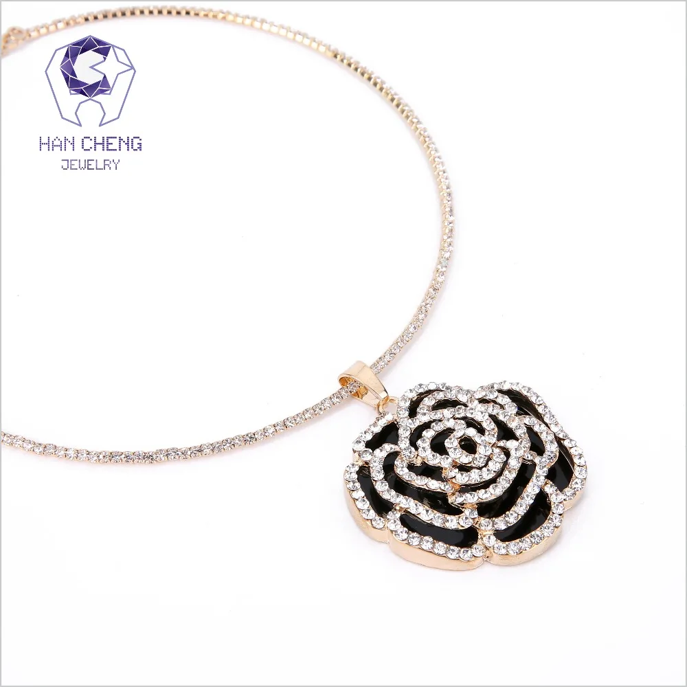 Новинка модное ожерелье HanCheng с подвеской в виде полых цветов Стразы черным
