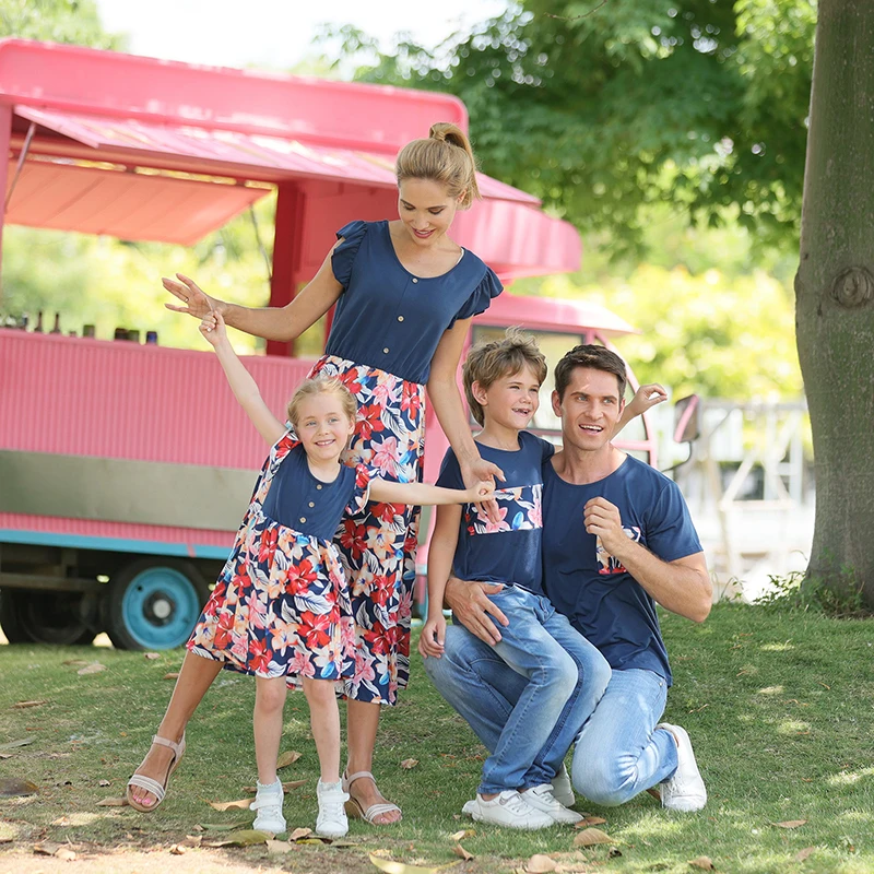 

2021 Mother Kids Clothes Mom And Daughter Dress Summer Family Matching Outfits Couples Matching Clothing Set Kids Clothes