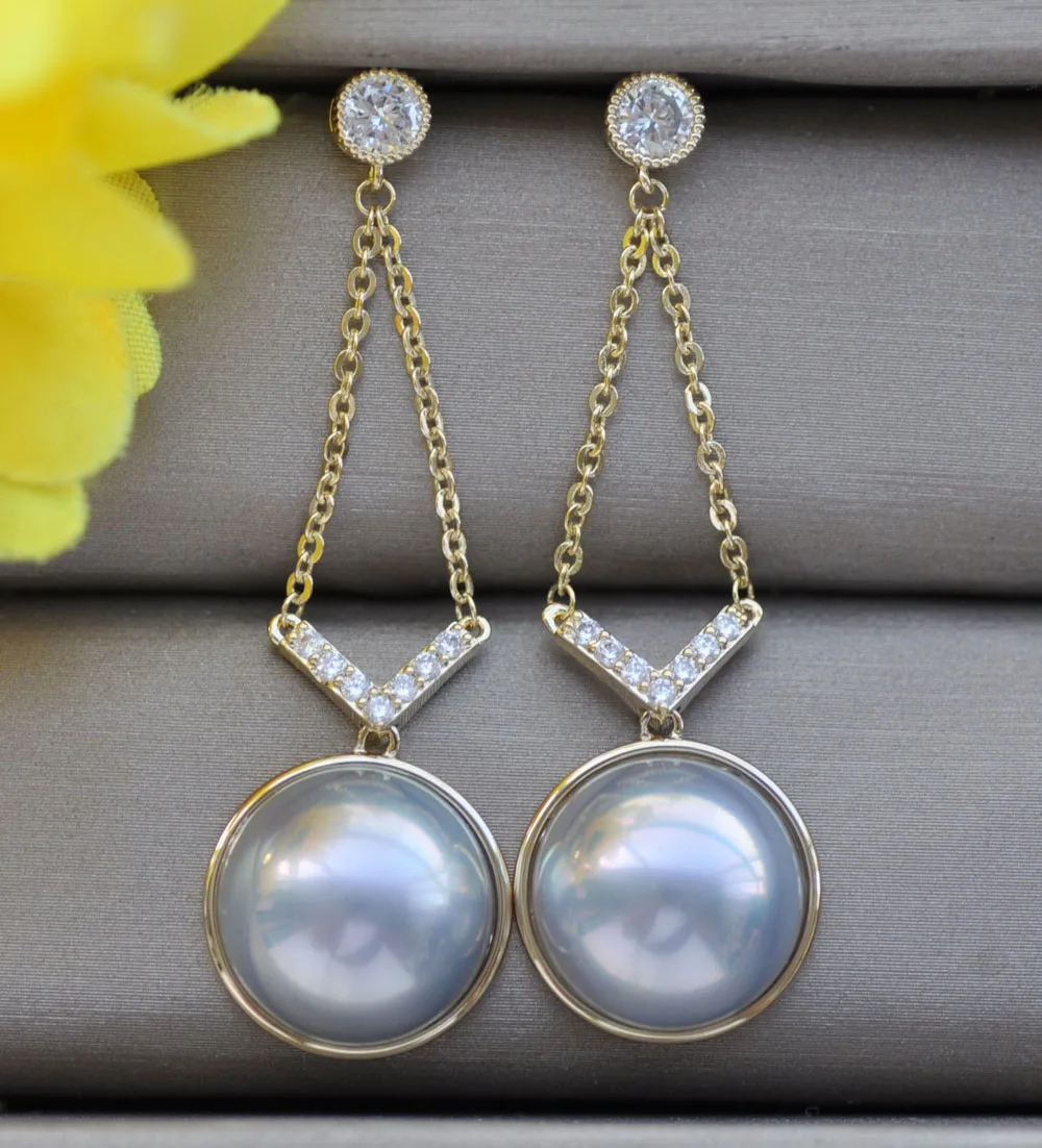 

Z10892 Lustre 15mm Blue Shell Mabe Pearl Chain Dangle Earring CZ