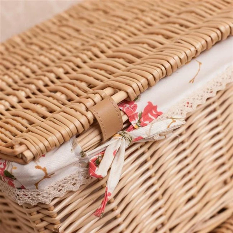 

Rattan Storage Box with Lid Seagrass Woven Storage Basket Handmade Basket Cosmetic Wicker Container